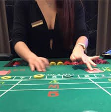 Pengguna sedang mengklaim bonus secara online dengan panduan lengkap dan mudah dipahami